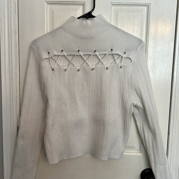 Roma whit Knit cut out ribbed sweater NWOT - Picture 2 of 11